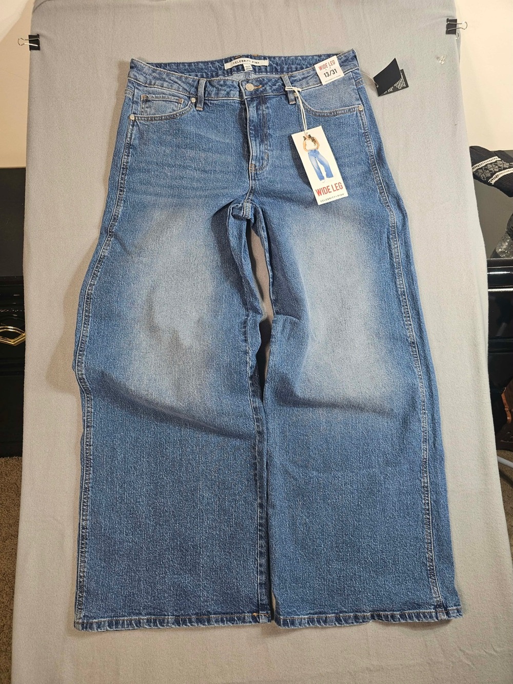 #206 ✨ Celebrity Pink Wide Leg Jeans – Size 13/31 – New With Tags